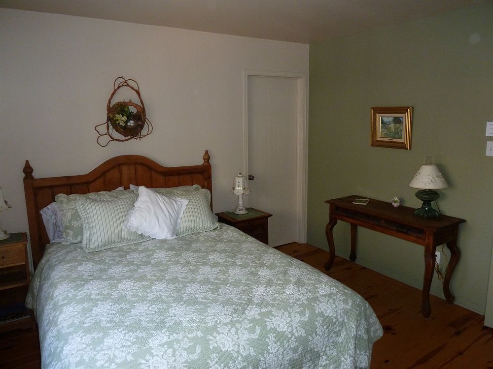 La Chaumiere De L'Anse Bed and Breakfast Μοντ Τρεμπλάν Εξωτερικό φωτογραφία