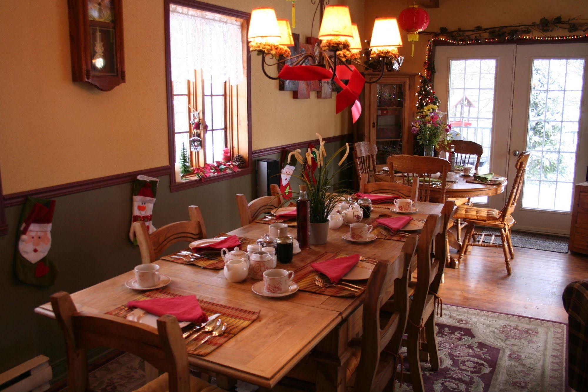 La Chaumiere De L'Anse Bed and Breakfast Μοντ Τρεμπλάν Εξωτερικό φωτογραφία